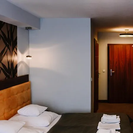 海滩别墅酒店 3*